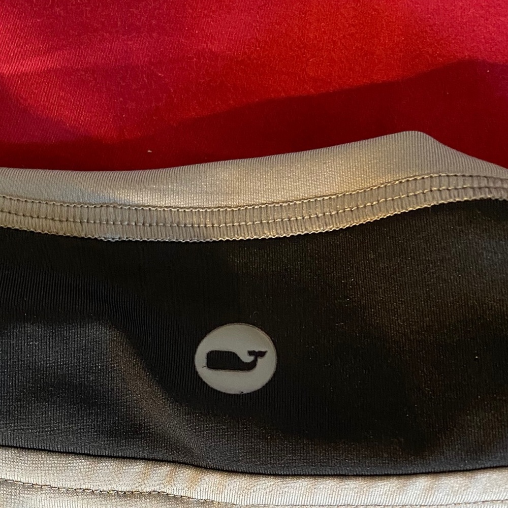 Vineyard Vines Performance Pull Over - image 4